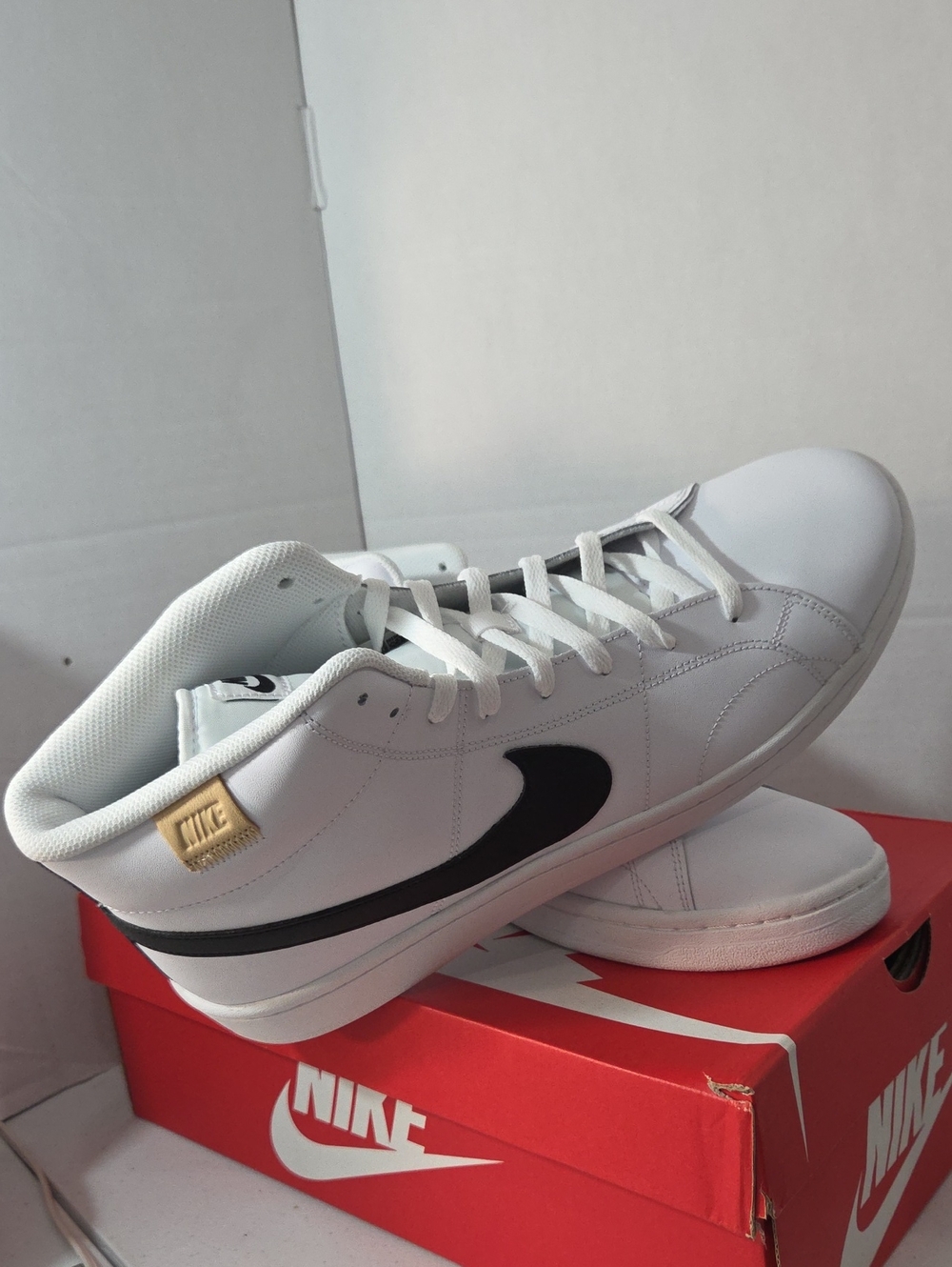 Nike Sz 13  Men’s White Sneakers with Black Swoosh NwB - Picture 5 of 5